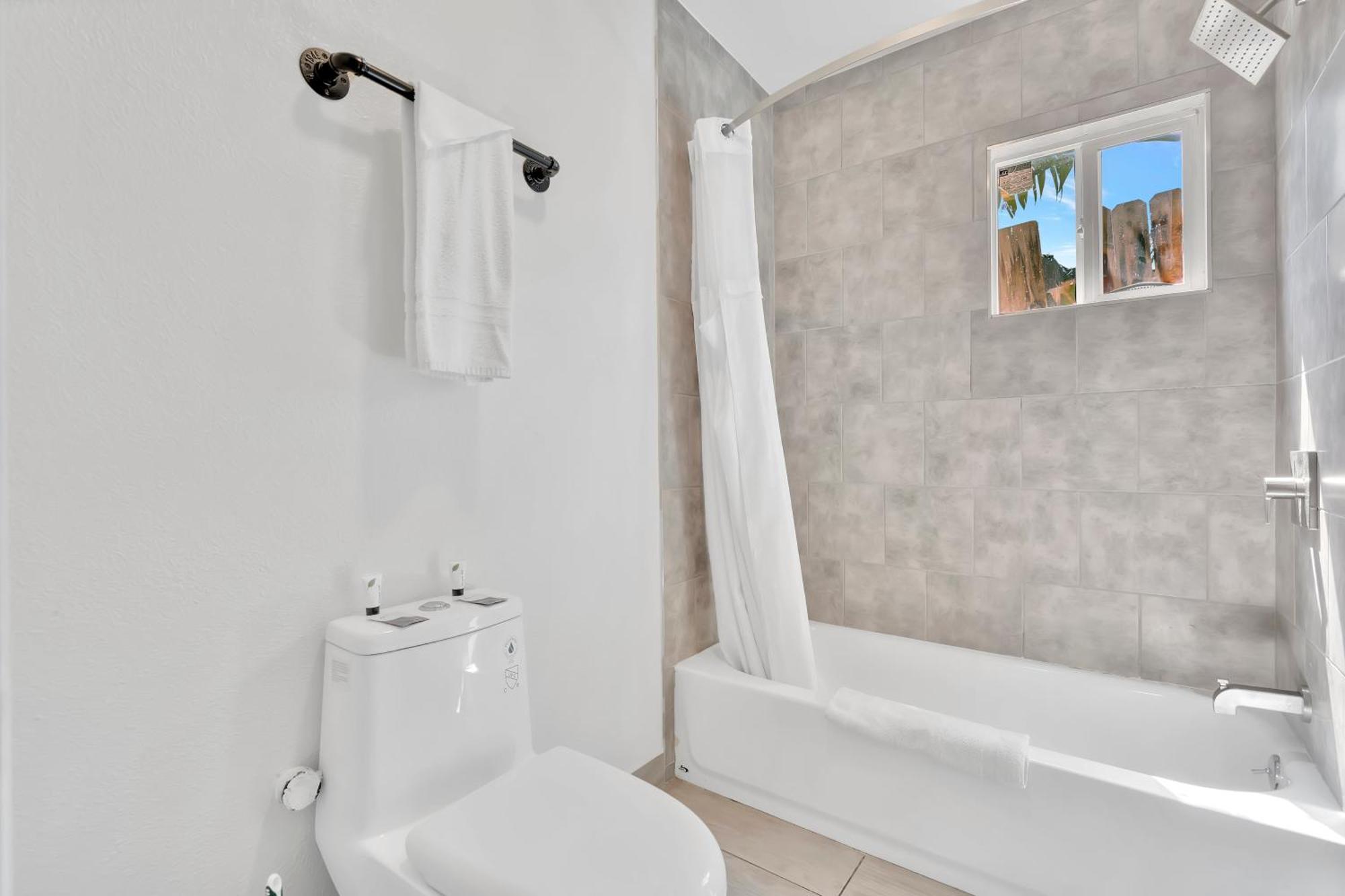 Tradewinds Motel Lakewood Kültér fotó